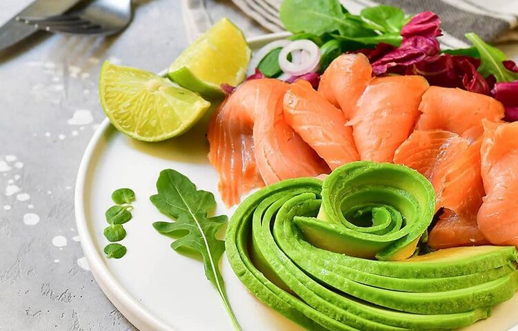 Pesce con verdure per la dieta chetogenica